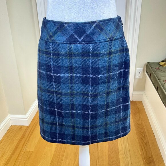 L.L. Bean Skirt Wool Plaid Short Blue Black Multi Petite (4P) - Picture 1 of 8